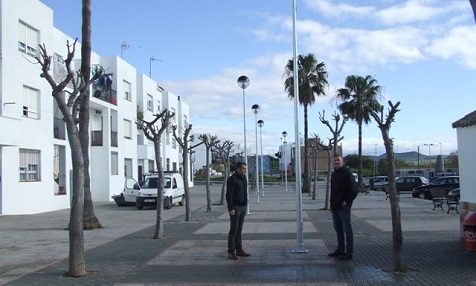 Conil: Ayuntamiento pflanzt neue Bäume in der Stadt